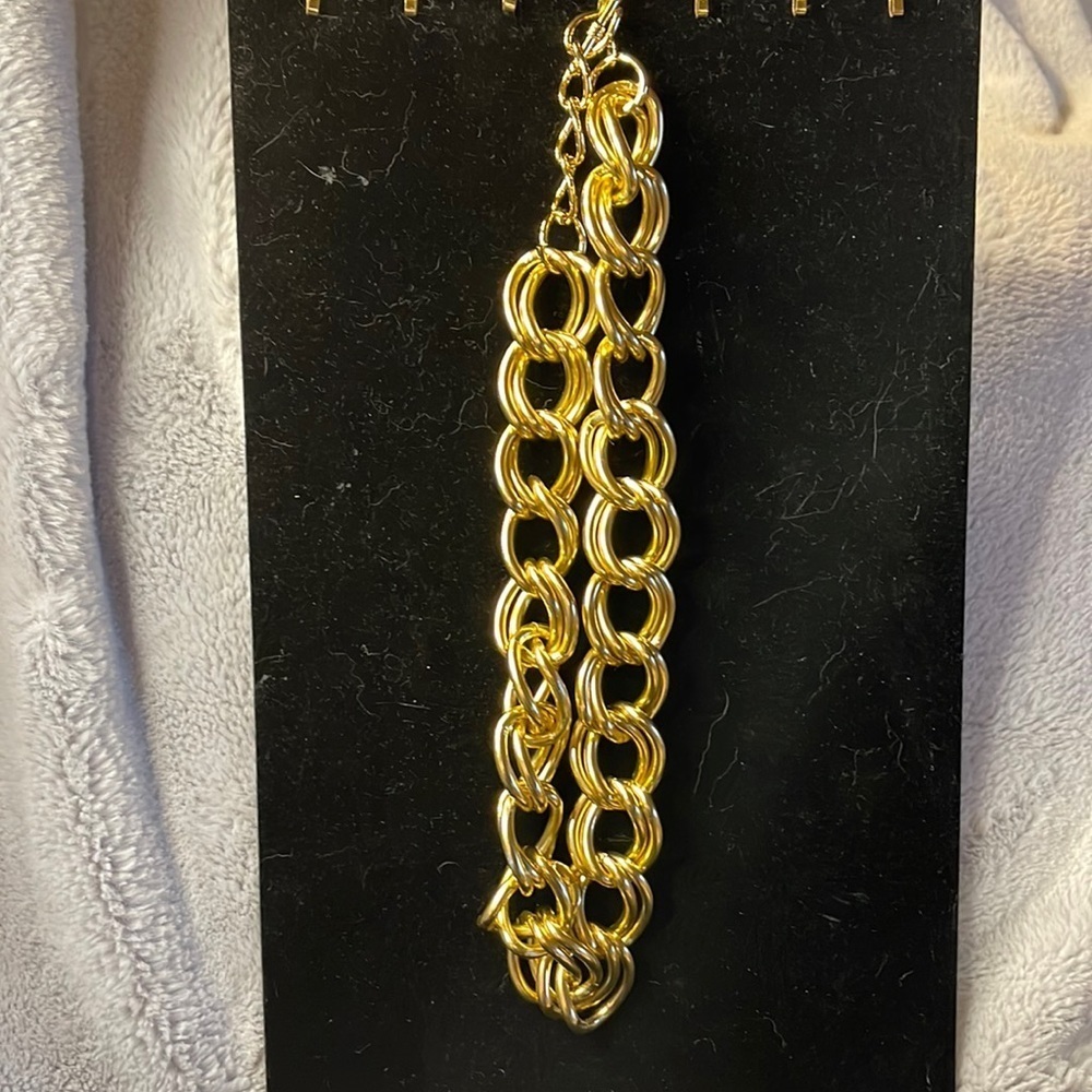 Avon /1991 Set Avon “Bold Links” Gold Necklace 18” long & Bracelet 9”